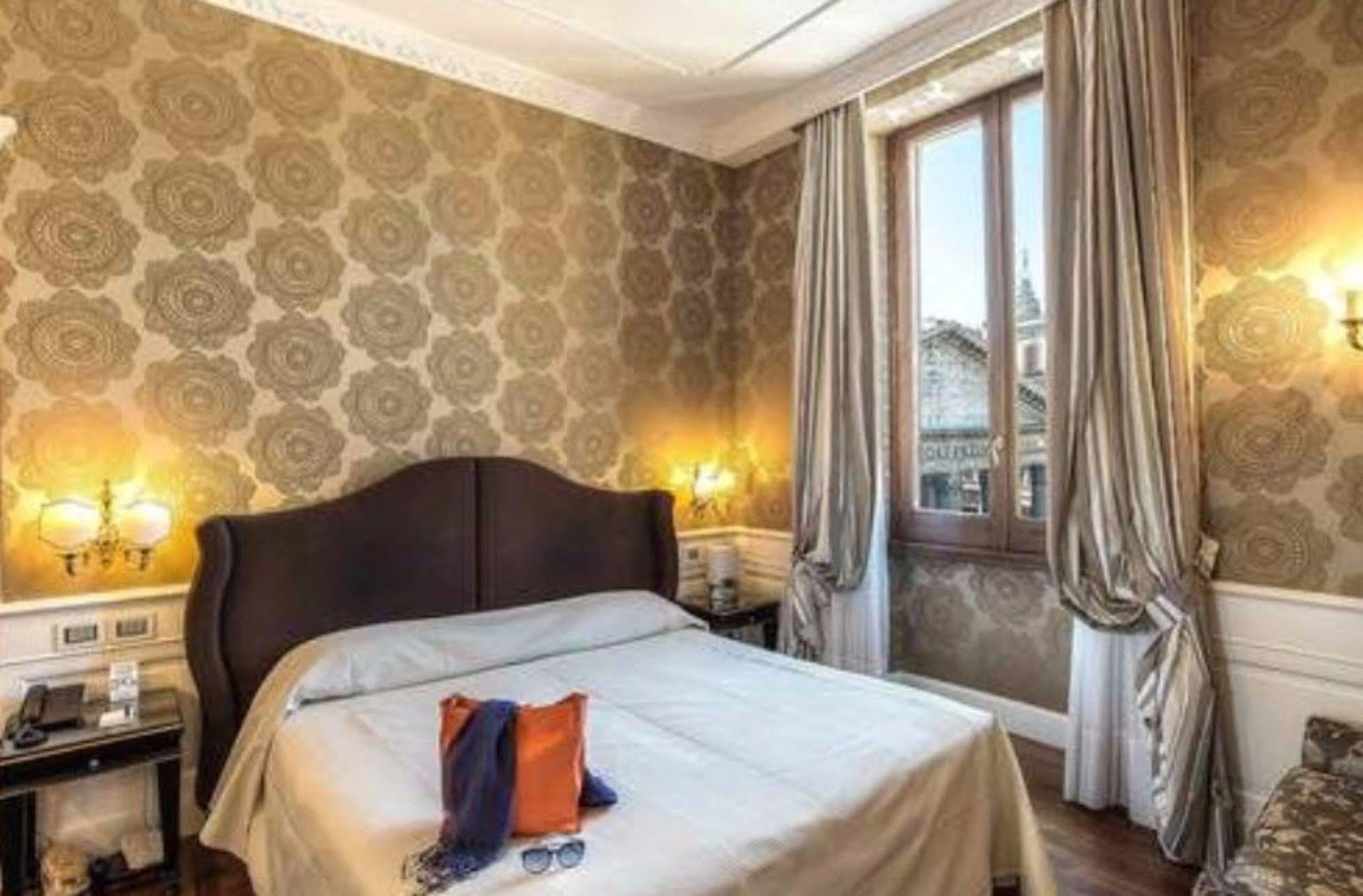 Hotel Del Senato Rome