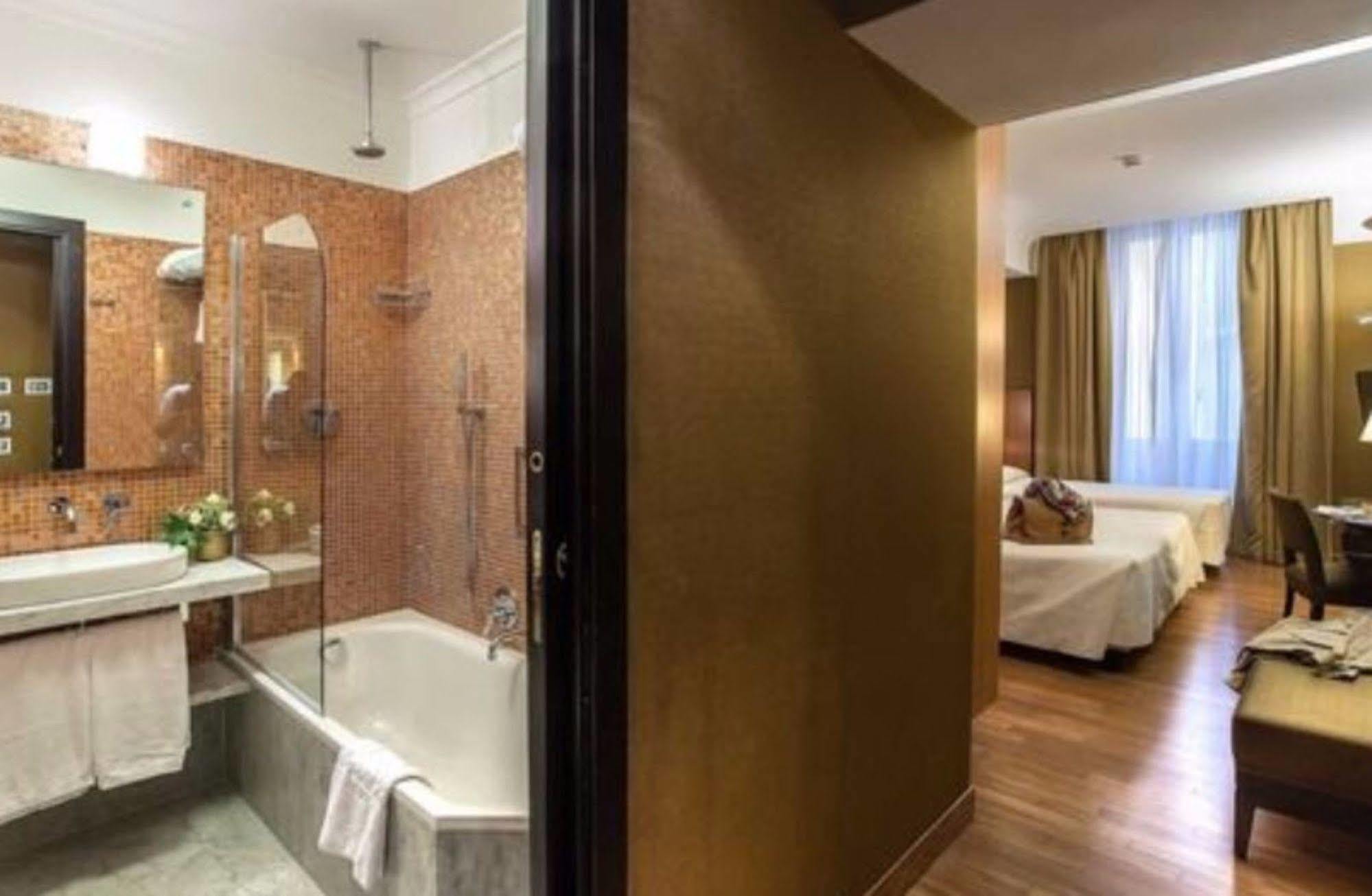 Hotel Del Senato 3*